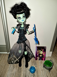 Monster high Frankie (1 foto no 1)