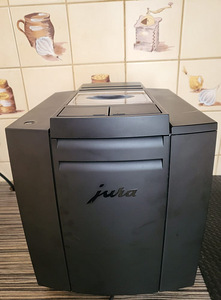 JURA E6 espressomasin (5 foto / 6)