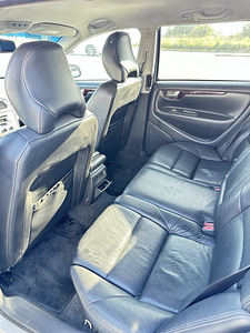 Volvo v70 (5 foto / 9)