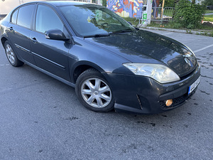 Renault Laguna (2 фото из 12)