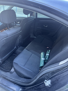Renault Laguna (12 фото из 12)