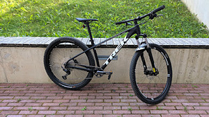Trek marlin 5 maastikuratas MTB, deore 1x11,hope pro 4 (1 foto / 5)