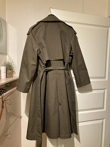 Massimo Dutti uus oversized trenchcoat, S suurus (2 foto / 3)