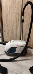 Tolmuimeja Karcher DS.6000 veefiltriga,900w. (1 foto / 7)