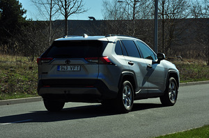TOYOTA RAV4 2021 REGISTEERIMIS -JA AASTAMAKS MAKSTUD! (5 foto / 14)