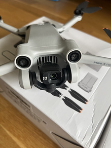 DJI MINI 3 pro fly more combo +lisad (7 foto / 10)