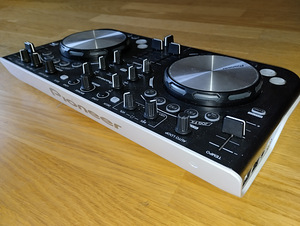 DJ-kontroller Pioneer Wego (3 foto / 4)