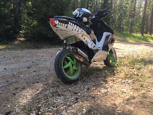 Aprilia SR 50R (1 foto / 8)