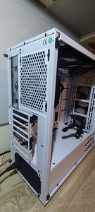 Ryzen 5 3600, 16GB DDR4 (4 foto / 4)