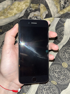 iPhone 7, батарея 96% (1 фото из 4)