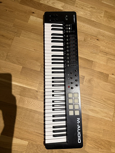 M-audio OXYGEN61 (1 фото из 2)