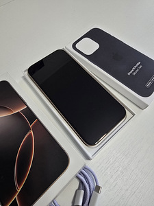 iPhone 16 Pro Max 256GB Desert titanium (4 foto / 4)