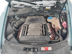 Audi A6 C6 sedaan varuosadeks (5 foto / 9)