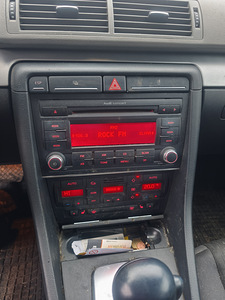 Audi A4 B7 varuosadeks (6 foto / 8)