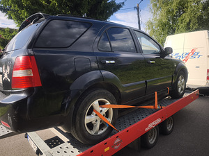 Kia Sorento varuosadena (3 foto / 10)