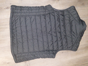 Tom Taylori vest (3 foto / 3)