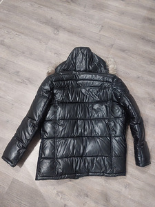 Куртка зимняя (3 фото из 4)
