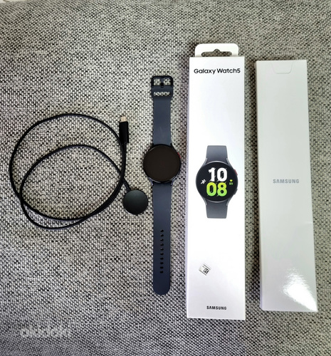 Samsung Galaxy Watch5, 44 мм, LTE (фото #2)