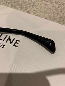 Uued päikeseprillid Celine Cl40235U (8 foto / 9)