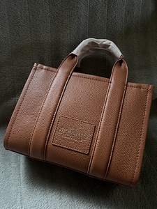 Marc Jacobs маленькая сумка-тоут (2 фото из 8)