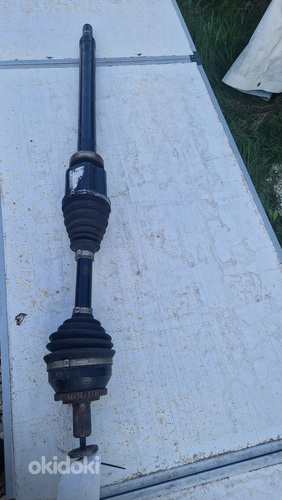Volvo S60/V70 Передняя полуось правая 30681076