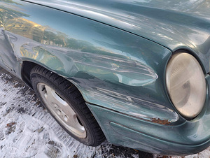 Mercedes Benz clk 320 (2 foto / 4)