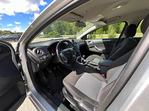 Ford mondeo 2012 (8 foto / 9)