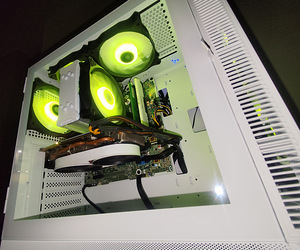 I7 Nvidia 1070 Ti Mänguriarvuti (8 foto / 8)
