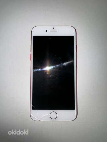 iPhone 7 красный 128 Гб (фото #1)