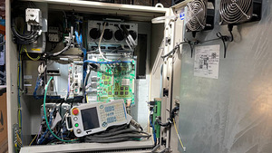 YASKAWA MOTOMAN control cabinet (9 foto / 10)