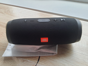 Bluetooth-колонка JBL Charge 3 (3 фото из 6)