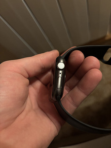 Apple Watch SE 44mm GPS (2 foto / 4)