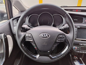 Kia ceed 1.4 Comfort SE 2014 (10 foto / 15)