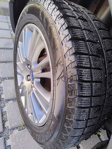 Ford Kuga (15 foto / 15)