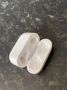 AirPods 3 kõrvaklapid (3 foto / 9)
