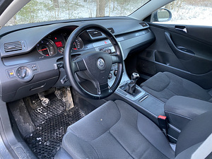 Volkswagen Passat 1.9TDI 77kw (6 foto / 7)