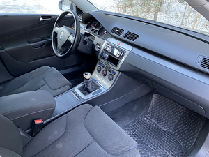 Volkswagen Passat 1.9TDI 77kw (7 foto / 7)
