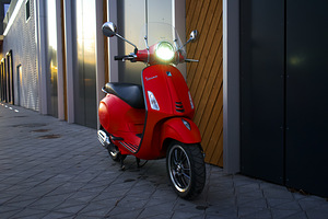 2018 Piaggio Vespa Primavera 50cc (4 foto / 10)