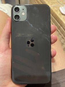 iPhone 11 128гб (2 фото из 2)