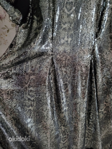 Kleit M Платье М с принтом змеи (фото #3)