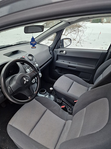 Mitsubishi Colt 1.5 80 kw (12 foto / 15)