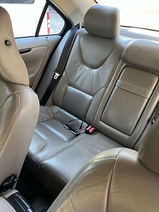 Volvo s60 2.4D 120kw (6 foto / 7)
