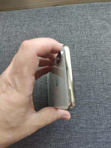 iPhone X 64 gb Silver + 5 ümbrist (8 foto / 10)