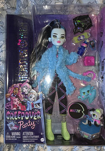 Monster High Creepover Frankie Stein (1 foto / 1)