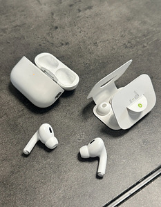Apple AirPods Pro 2 (1 foto / 1)