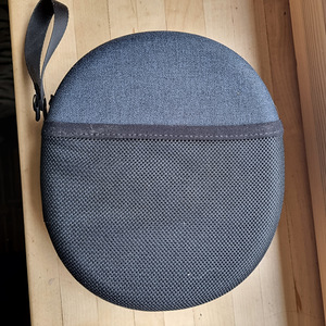 JBL Tour One (7 фото из 7)