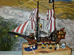 Lego набор 6243 LEGO Pirates Brickbeard's Bounty (2 фото из 6)