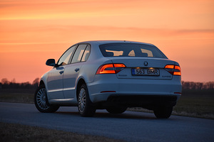Skoda Superb 2.0 103kW (1 foto / 6)