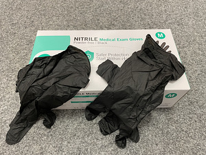 Ühekordsed nitriilkindad SENSE, 200tk/karp, mustad (2 foto / 10)