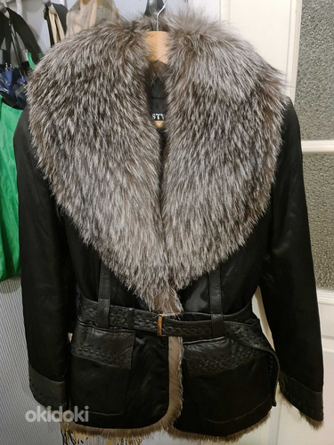Зимняя куртка с мехом (фото #1)